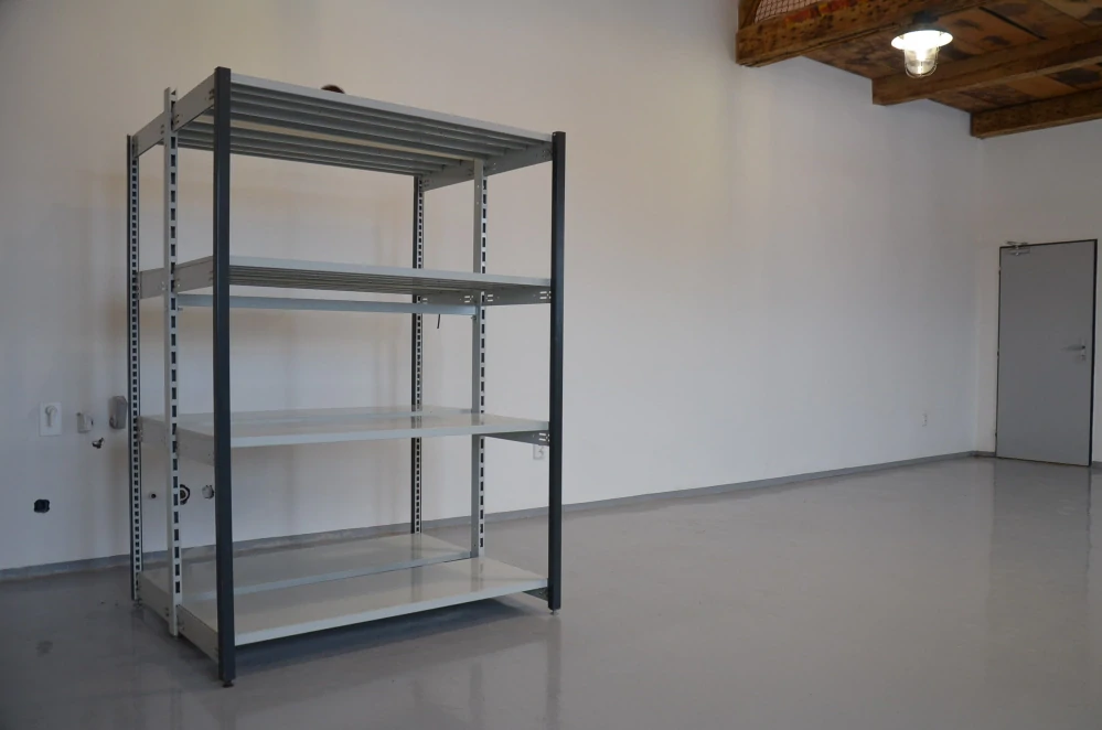 Regál oboustranný kovový – 190 x 125 x 105 cm – 4 police – bez zad – barvený pozink – samonosný – vysoká nosnost – Linde