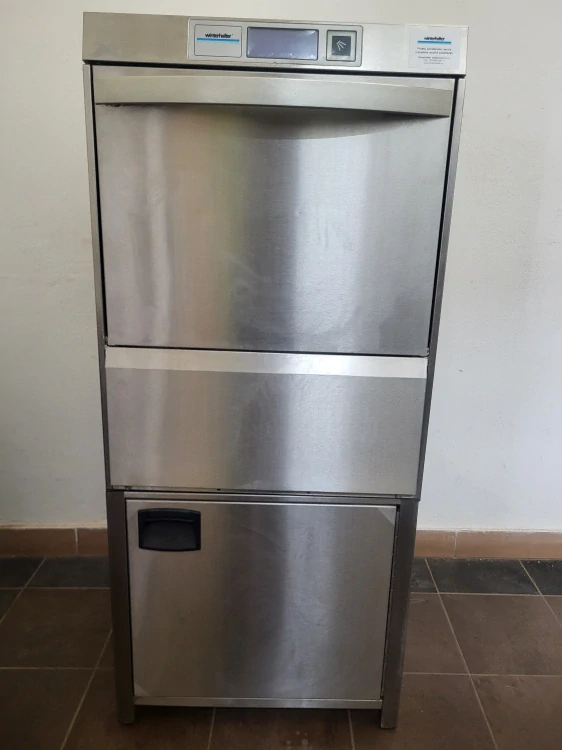 Myčka na nádobí Winterhalter UC-XL